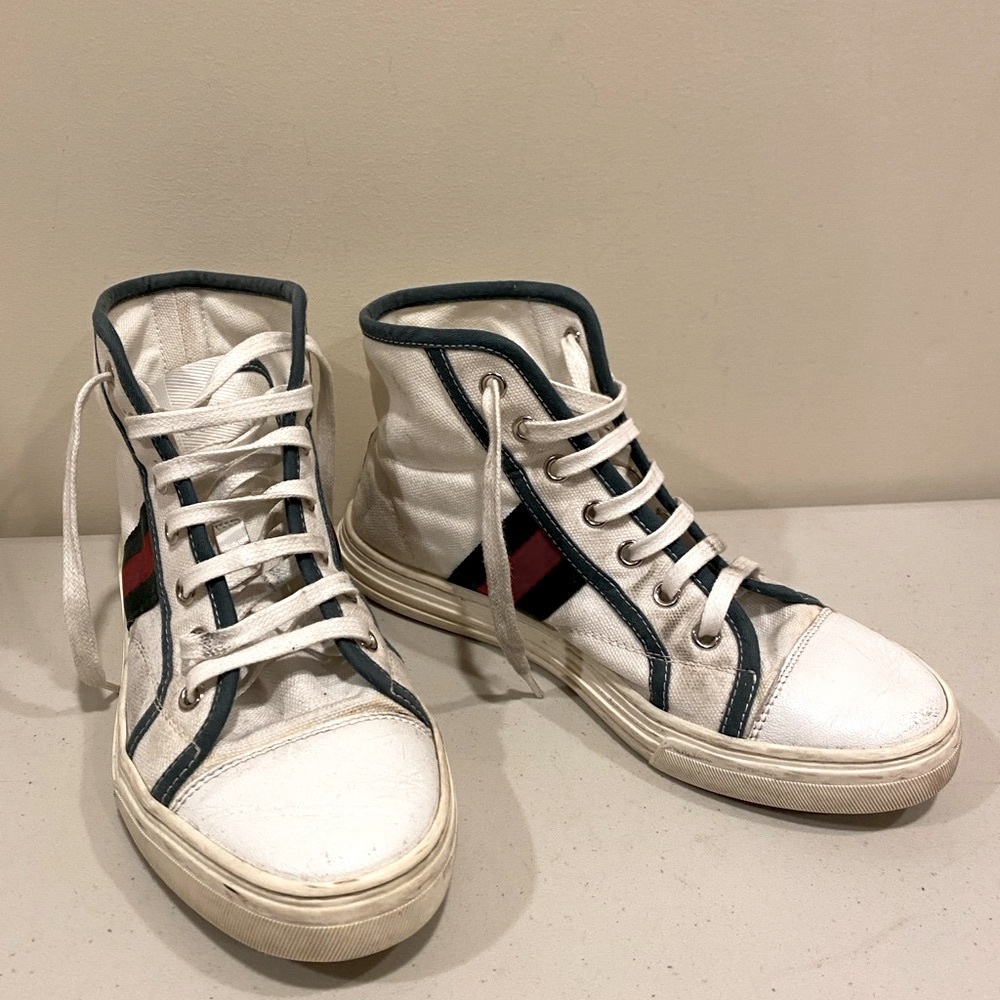 GUCCI White High-Top Sneakers with signature leather toe -Red and Green Stripes